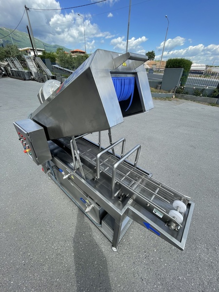 Photo WASHING DRAYER MACHINE READY TO EAT PACKAGES