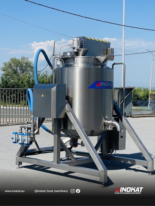 Photo STEAM HEATED or OVERHEADED WATER 1000lt BOILING KETTLE WITH DUMBER