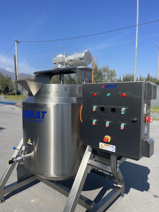 Photo OIL HEATED 200lt BOILING KETTLE WITH DUMBER 