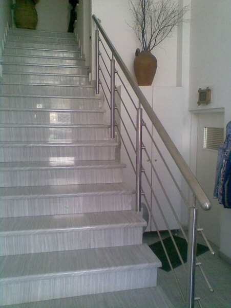INOX RAILINGS WITH SIDE SUPPORT  

